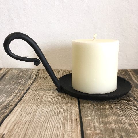 Candle plate with handle